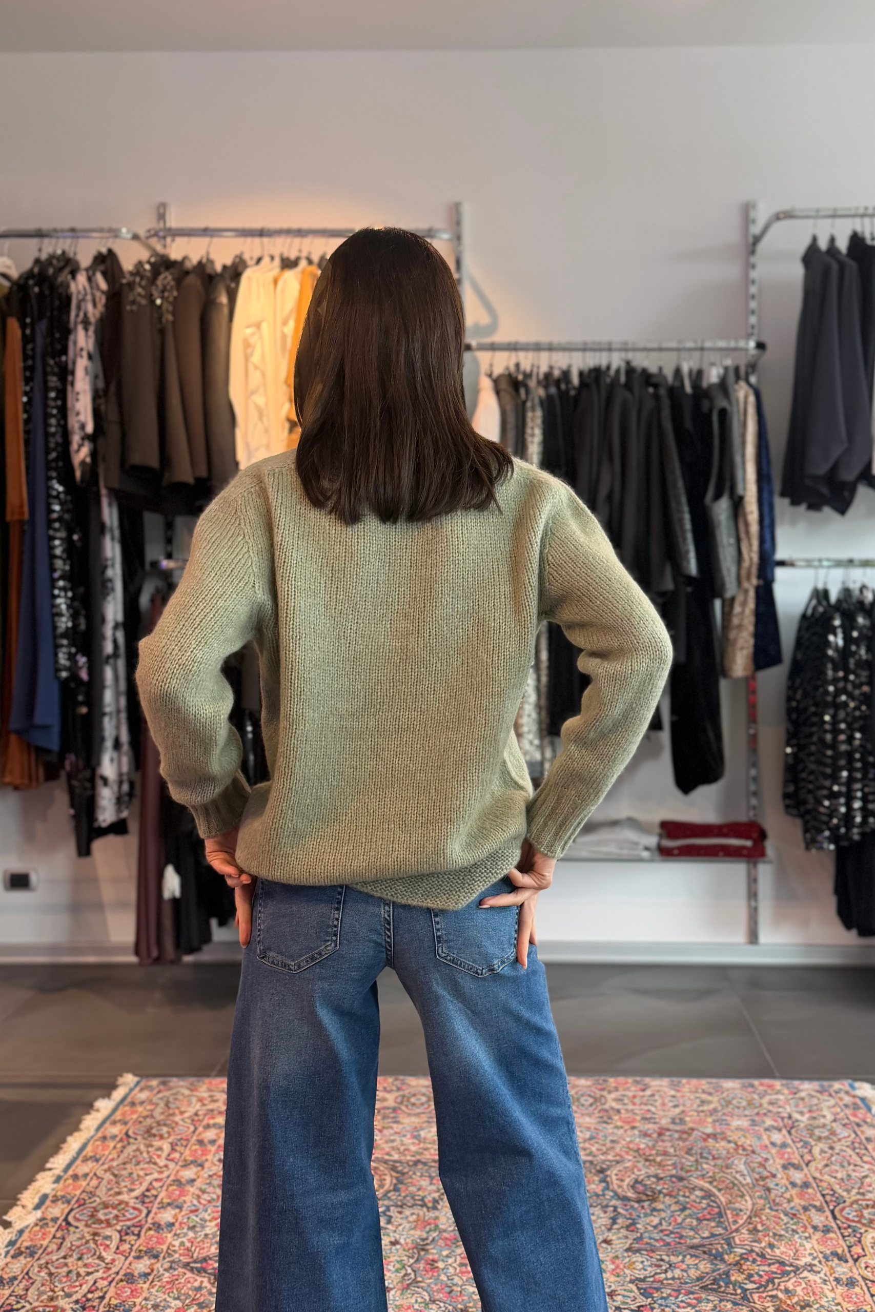 Scollo V Rasato - Arovescio